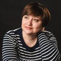 Олена Проніна — психолог